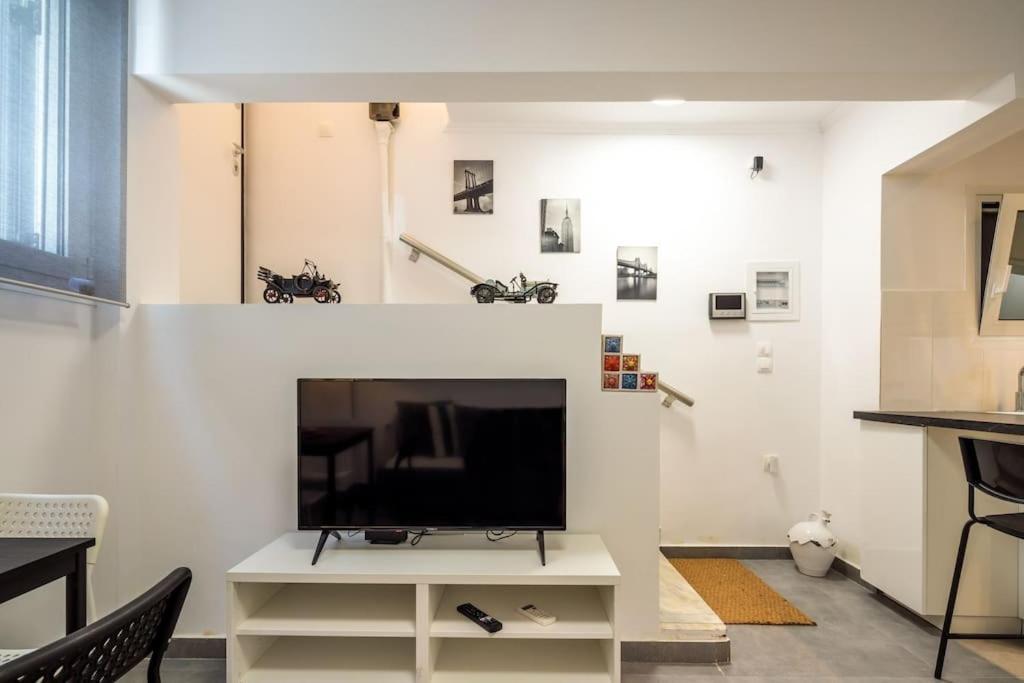 Hilton Area Brand New Comfortable Apartment Athen Exterior foto