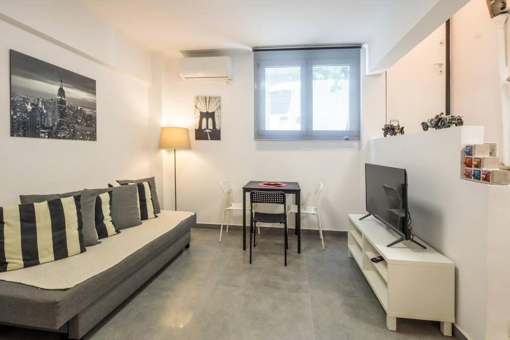 Hilton Area Brand New Comfortable Apartment Athen Exterior foto